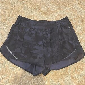 lululemon- Hotty Hot Low Rise Lined Shorts